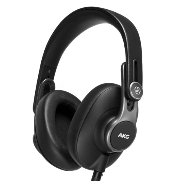 AKG K371 1